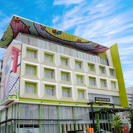 Maxonehotels.Com At Vivo פאלמבאנג מראה חיצוני תמונה