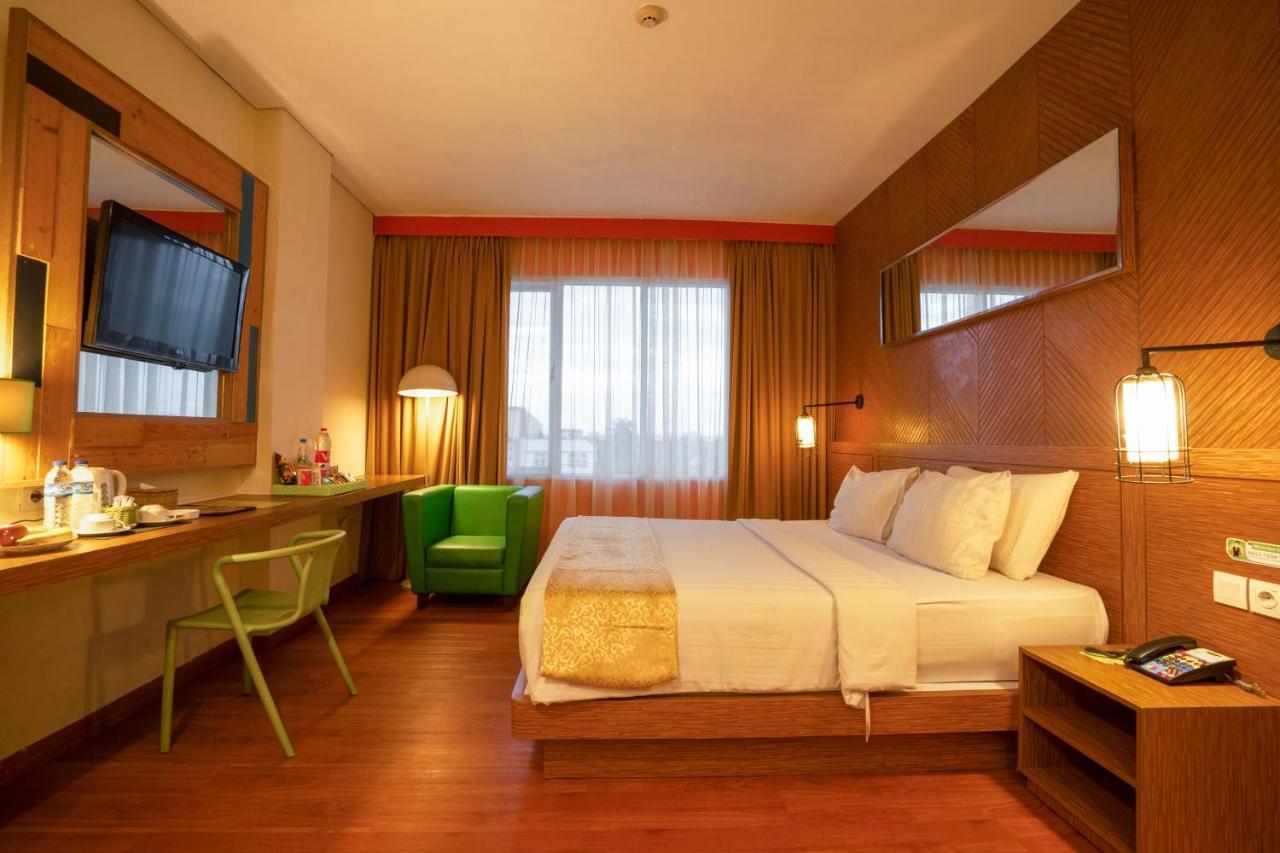 Maxonehotels.Com At Vivo פאלמבאנג מראה חיצוני תמונה